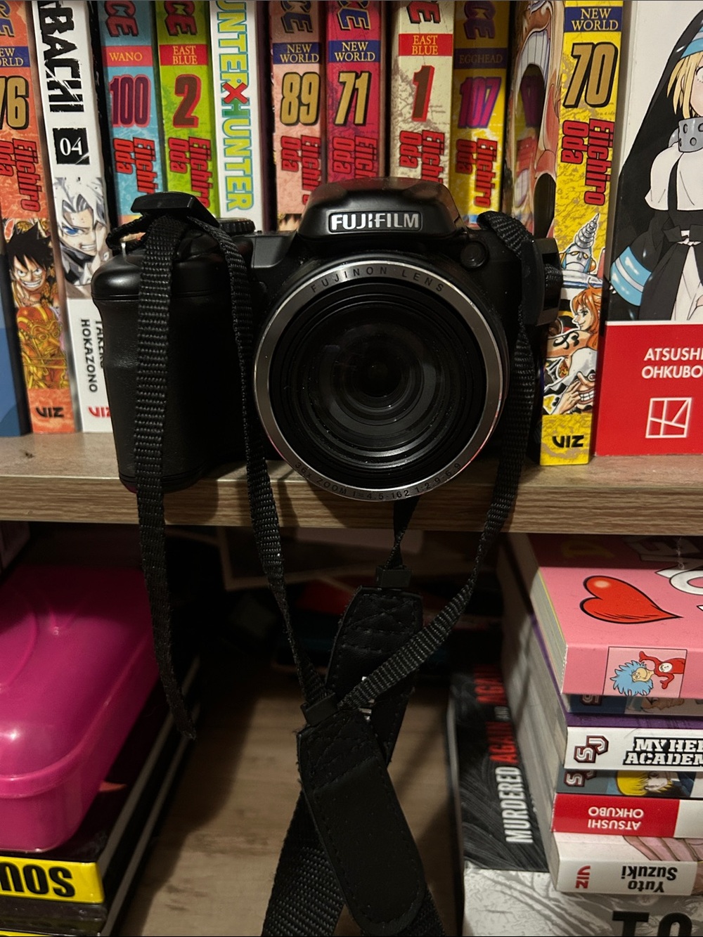 Fujifilm Black Compact Bridge Camera with Fujinon Lens